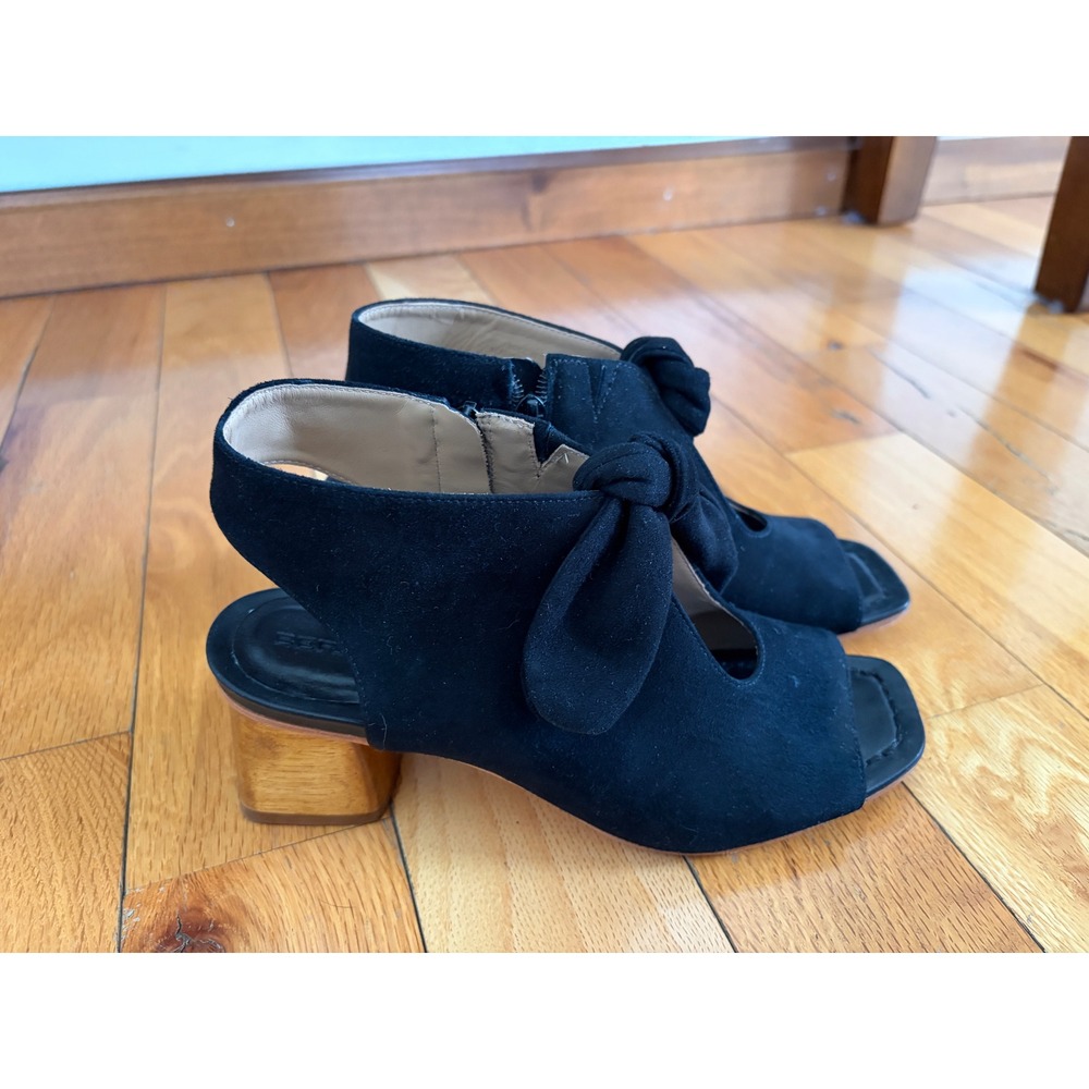 Bernardo Women's Lizzie Sandal Bootie Black Suede Size 6.5